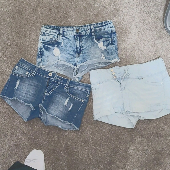 Lot of 3 WOMAN jeans shorts - Picture 2 of 9